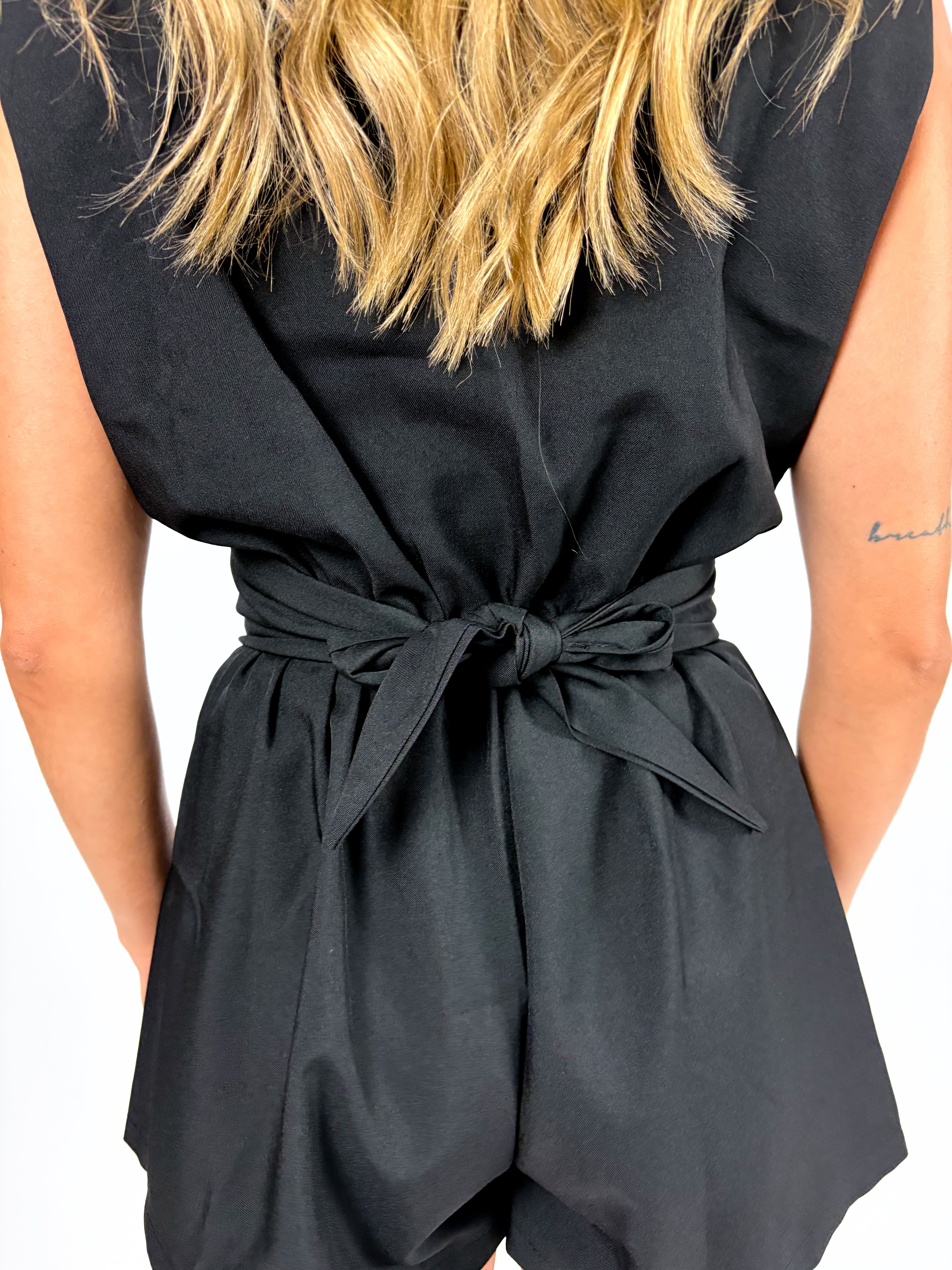 Daisy playsuit black