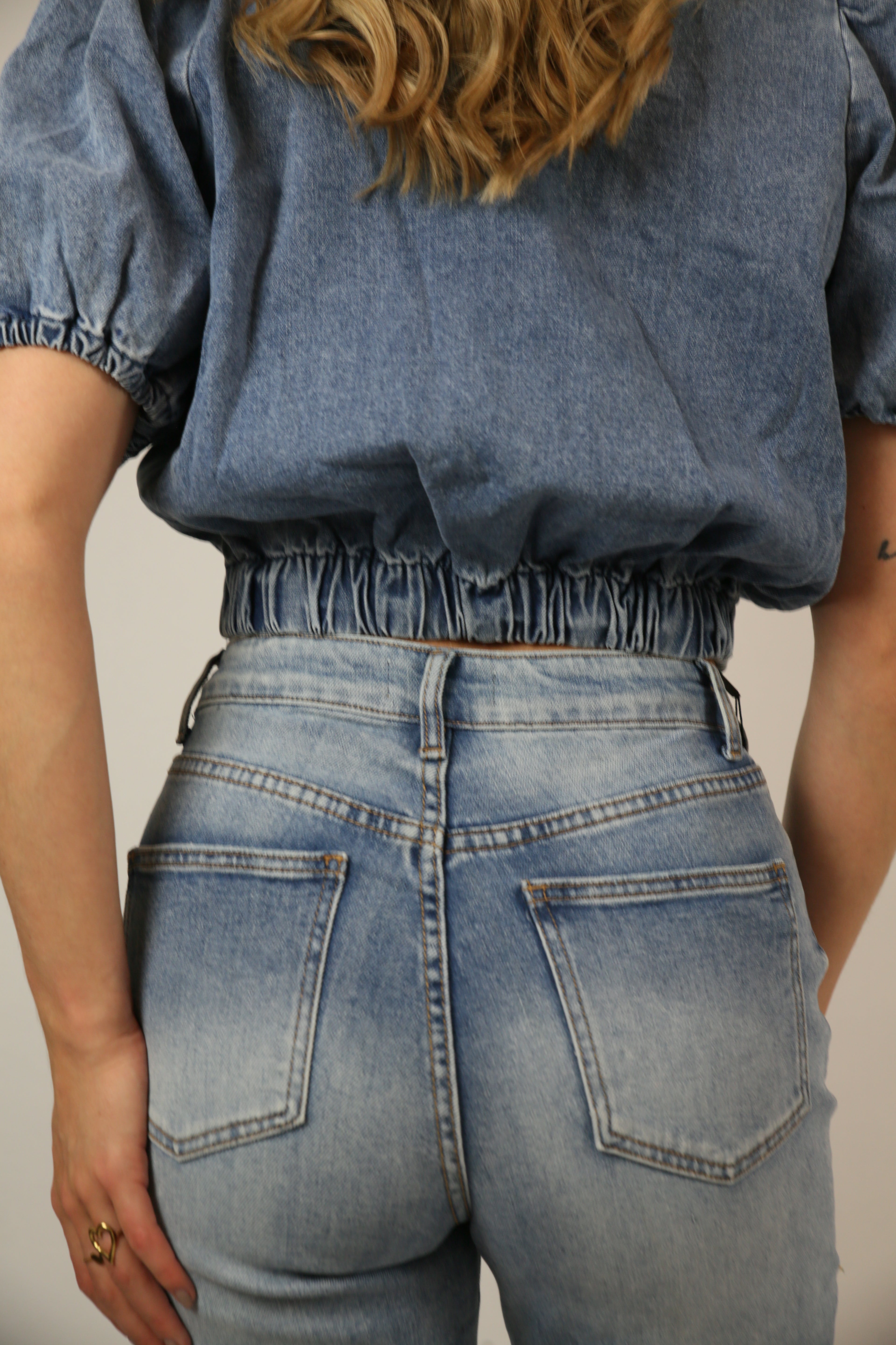 Cross waist jeans