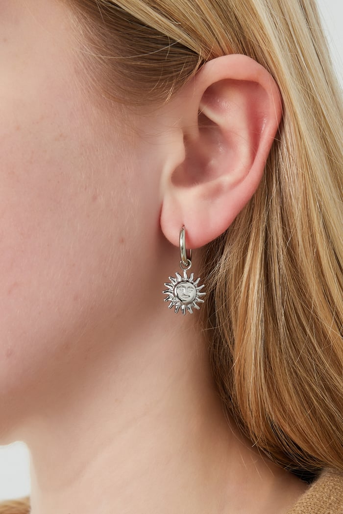Earrings shimmering sun zilver