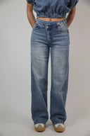 Cross waist jeans